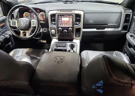 2016 Ram 1500 Laramie z USA, uszkodzony, nr VIN 1C6RR6NT6GS241330